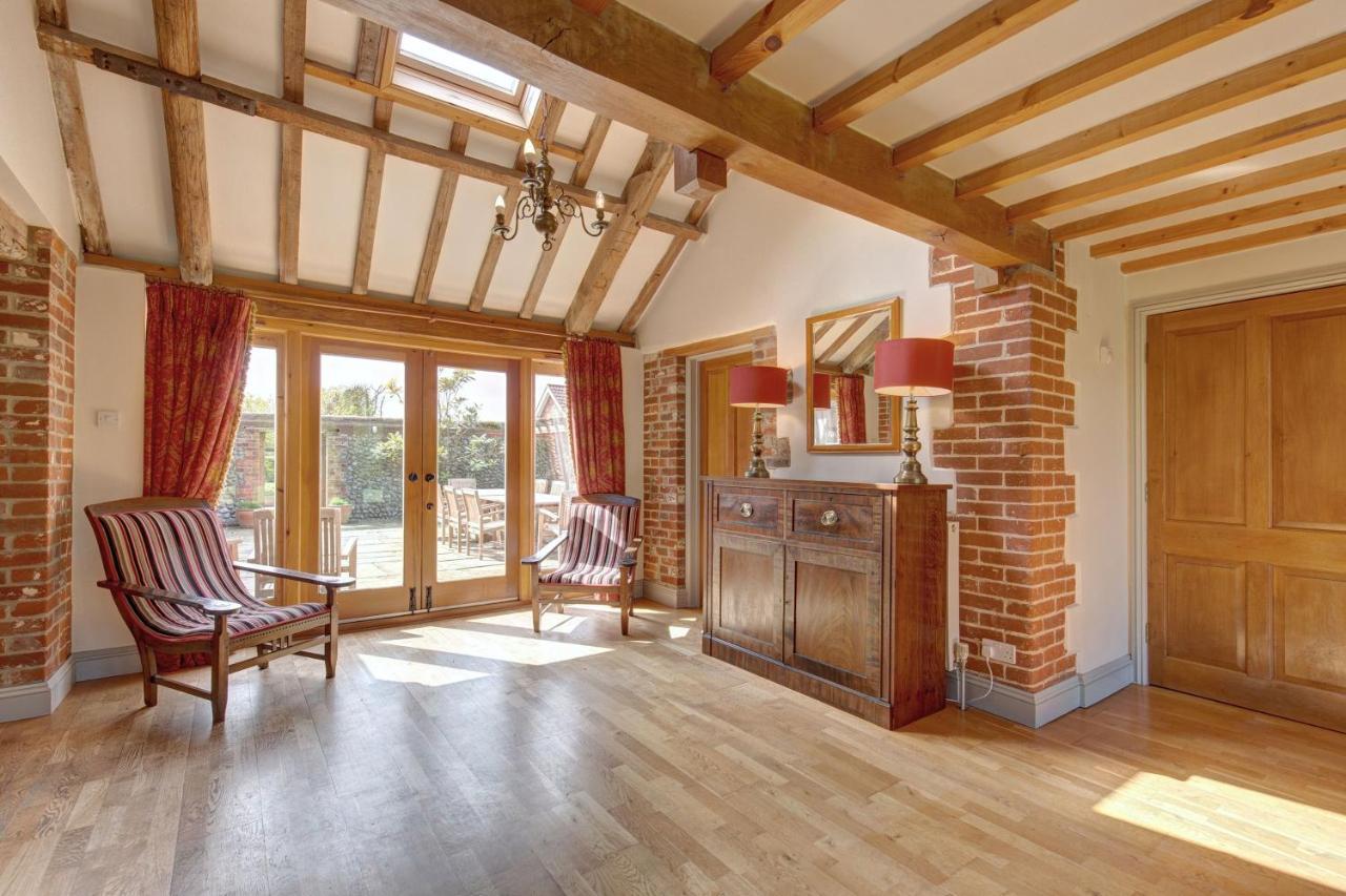 Williams Barn Villa West Beckham Exteriör bild