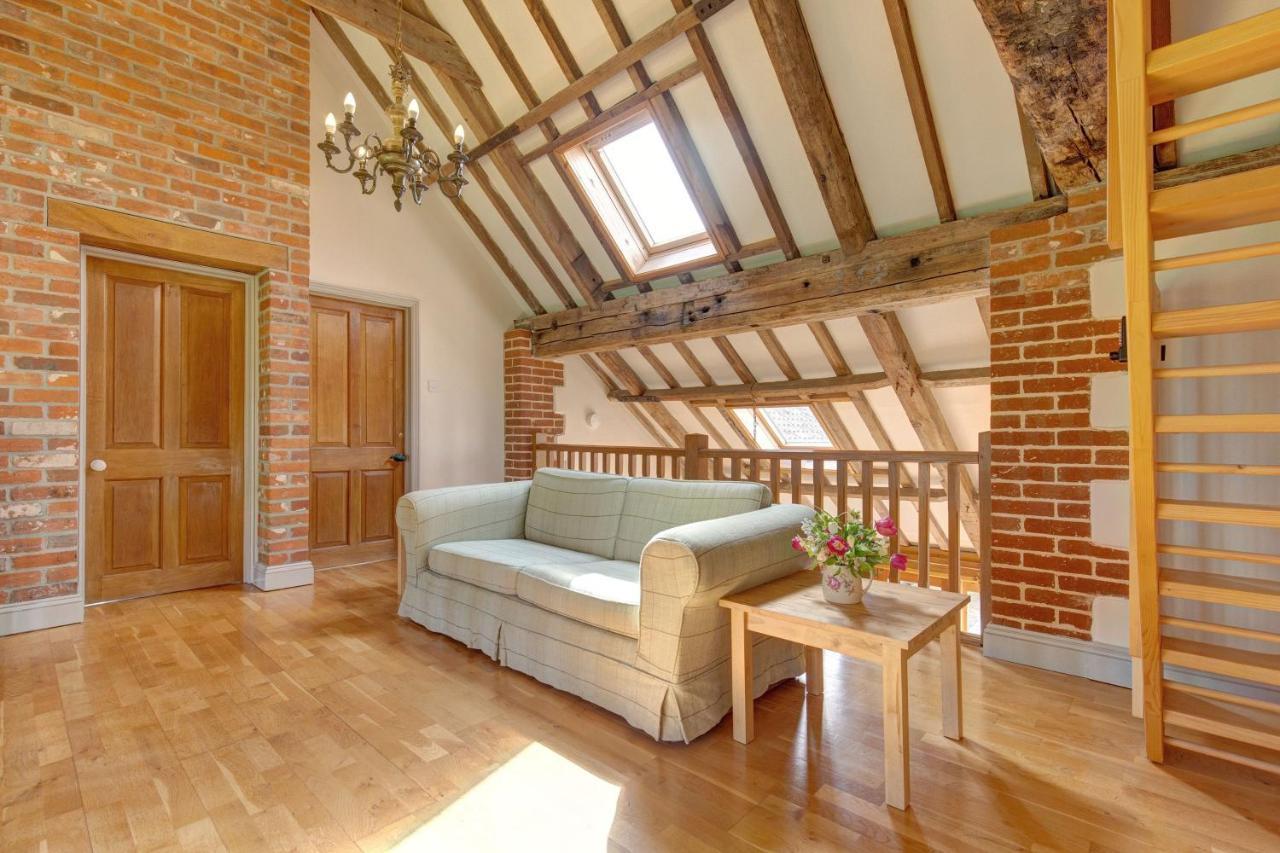 Williams Barn Villa West Beckham Exteriör bild
