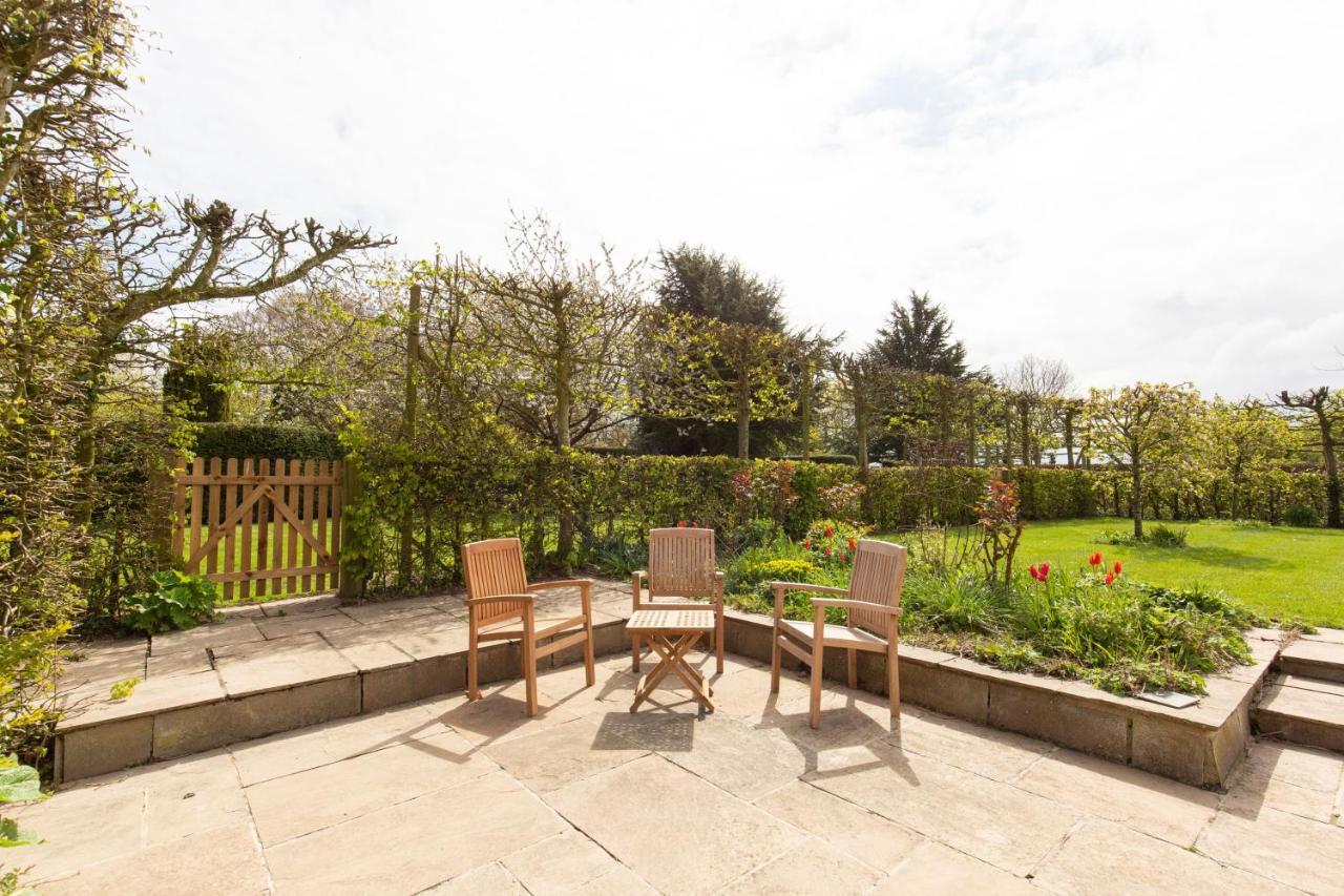 Williams Barn Villa West Beckham Exteriör bild