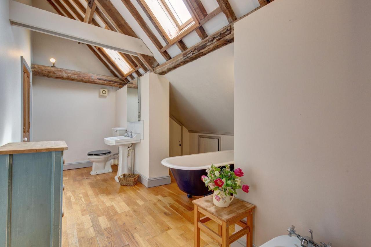 Williams Barn Villa West Beckham Exteriör bild