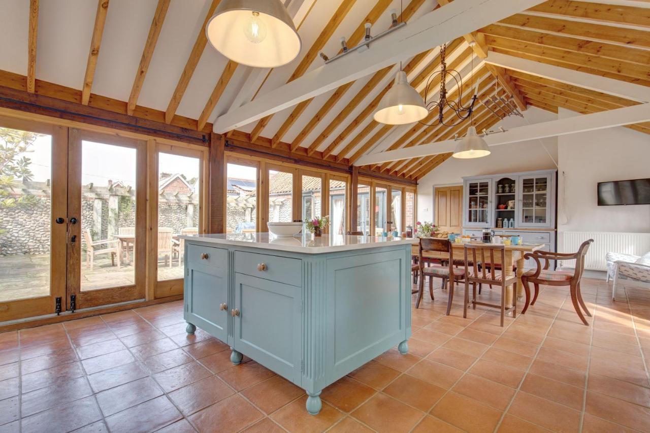 Williams Barn Villa West Beckham Exteriör bild
